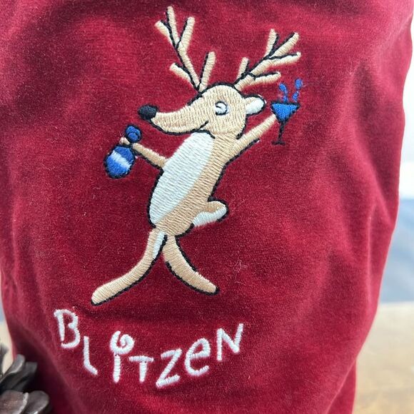 Pottery Barn Velvet Blitzen Christmas Reindeer Wine Gift Bag - Picture 2 of 9